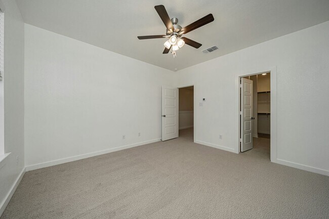 Building Photo - 8461 Adelaide Dr