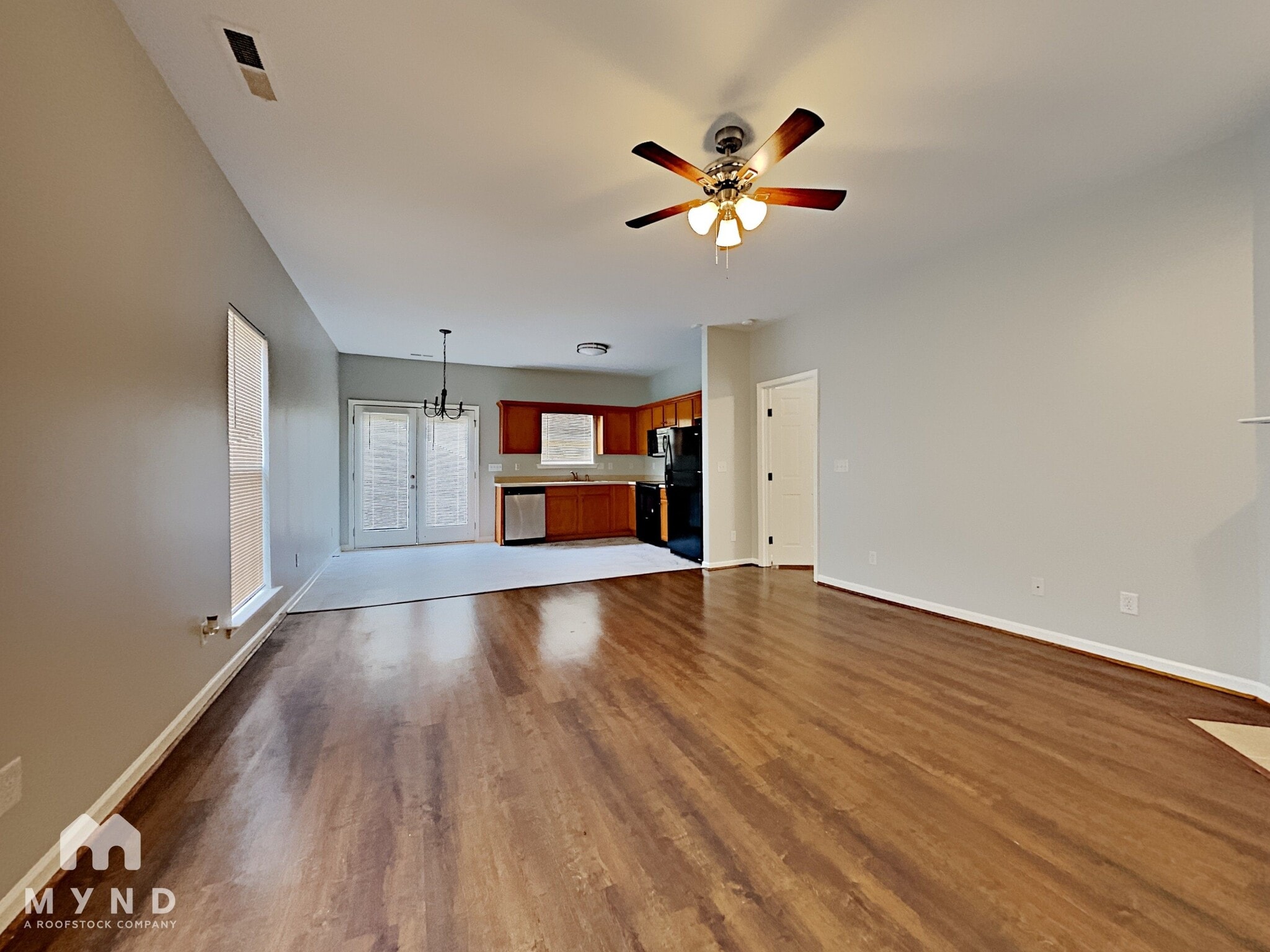 Building Photo - 1135 Castlemaine Dr