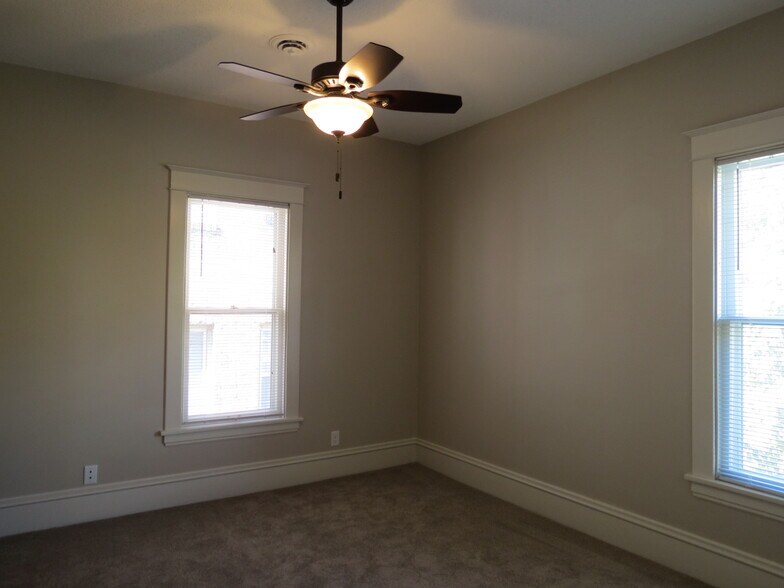 Bedroom #1 - 514 Franklin W Ave