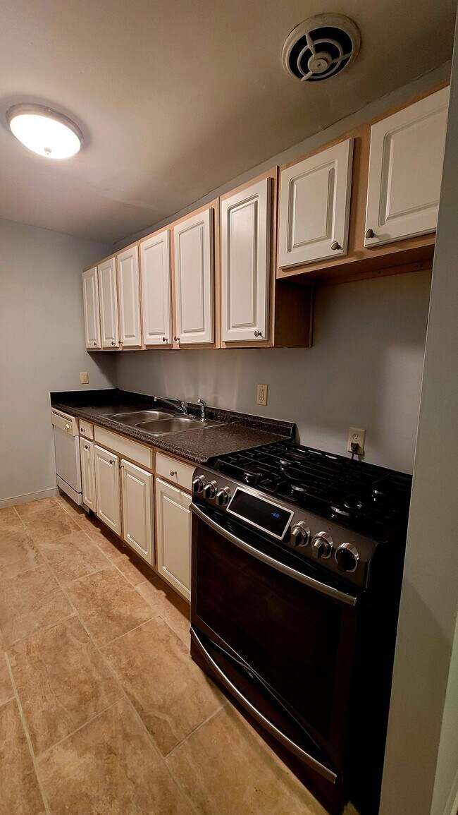 Building Photo - 3810 Chamberlayne Ave