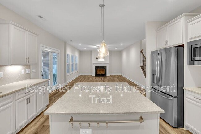 Building Photo - 5470 Noble View Dr