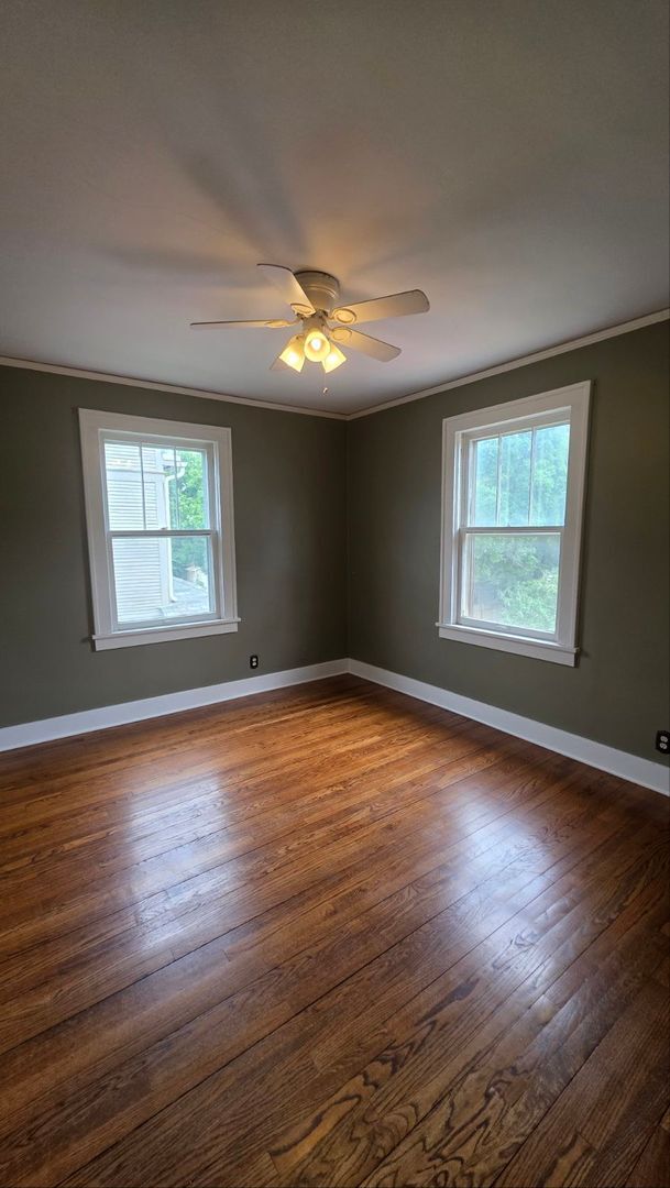 Building Photo - Beautiful 2BR 1BA unit w/ Covered Porch in Downtown Liberty