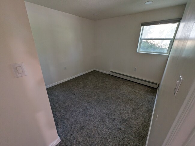 Building Photo - 855 Canyon Rd
