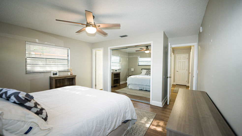 Master Bedroom - 37 Carriage Hill Cir