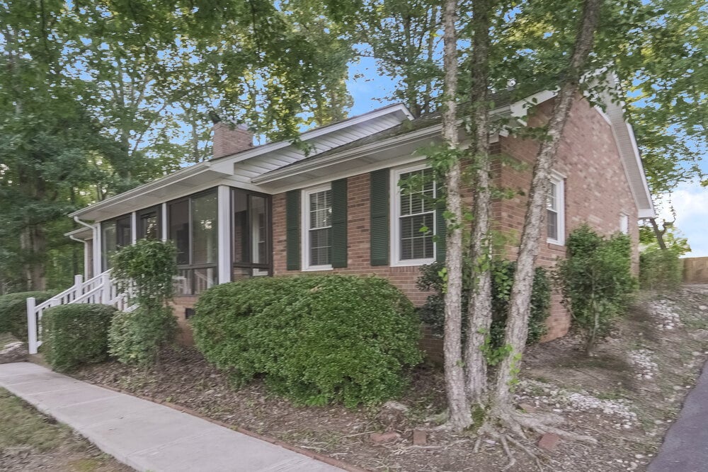 Building Photo - 2215 Knollgate Dr