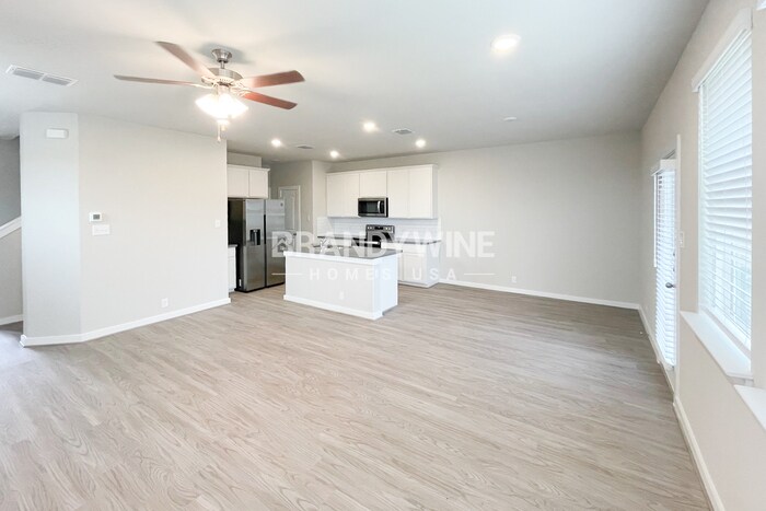 Building Photo - 10402 Ida Gdn Wy