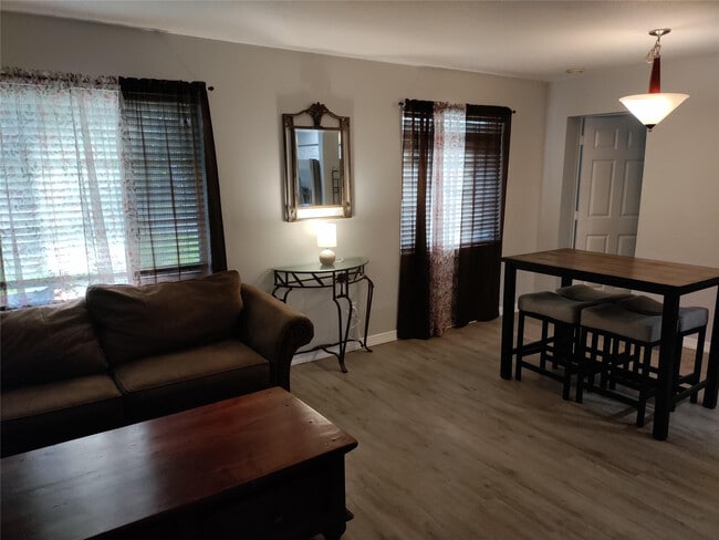 Building Photo - 77 Cardinal Dr