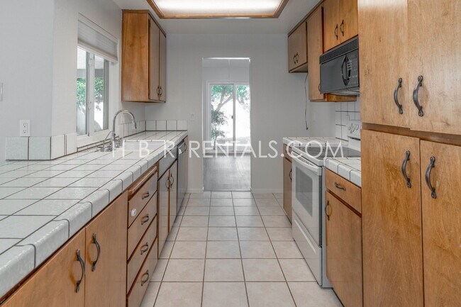 Building Photo - 1107 Douglas Fir Dr