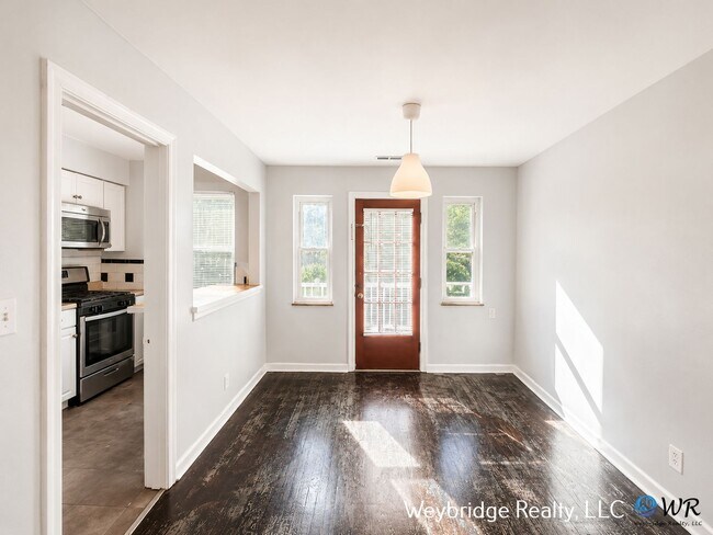 Building Photo - 3518 Hazelwood Ave