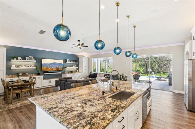 Building Photo - 7308 Carrington Oaks Ln