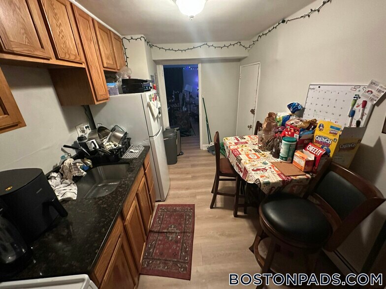 Building Photo - 65 Chiswick Rd