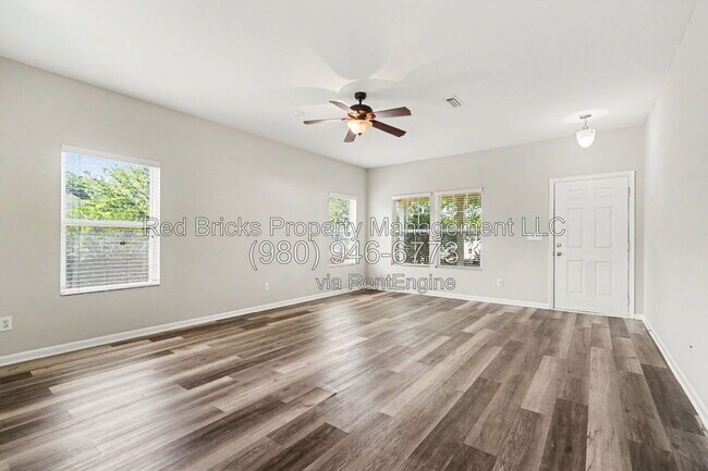 Building Photo - 11325 Deer Chase Ln