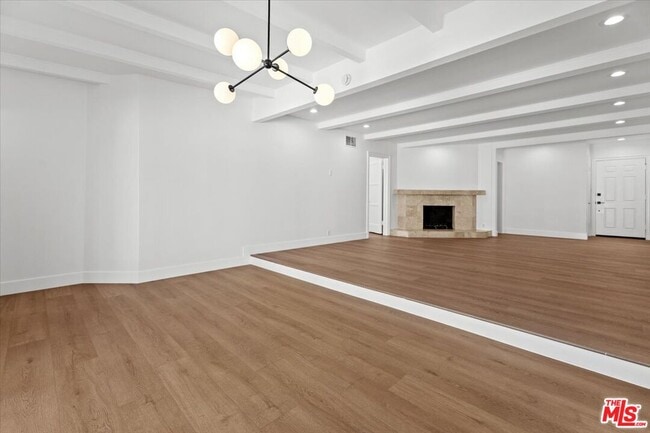 Building Photo - 12423 Martha St