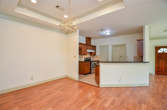 Building Photo - 1414 Southwick St