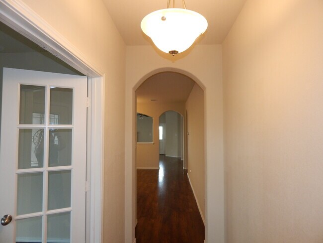 Building Photo - 9604 Glynhill Ct