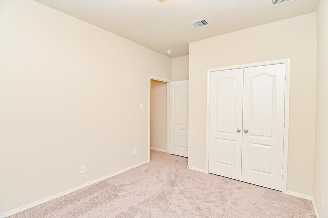 Building Photo - 8807 Trenton Landing Ln