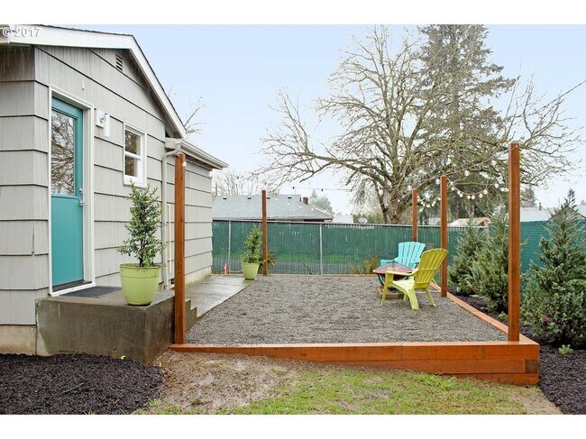 Building Photo - Charming Saint John's home with Washer/Dryer, Fenced Yard, Garage