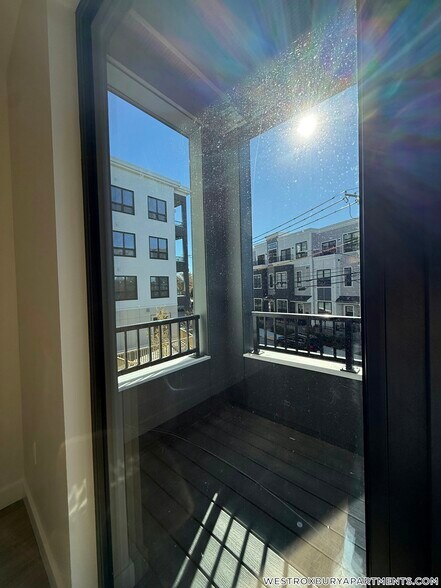 Building Photo - 199 Gardner St