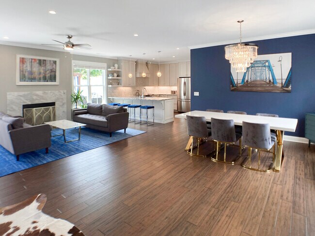 Building Photo - 1612 Auburndale Ave