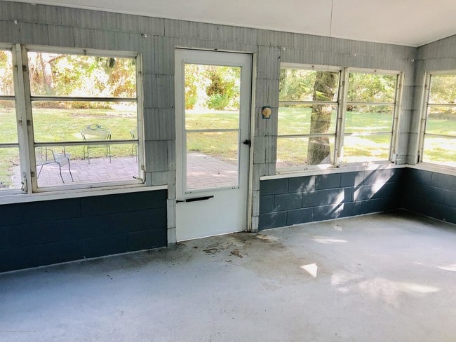 Building Photo - 108 Green Grove Rd