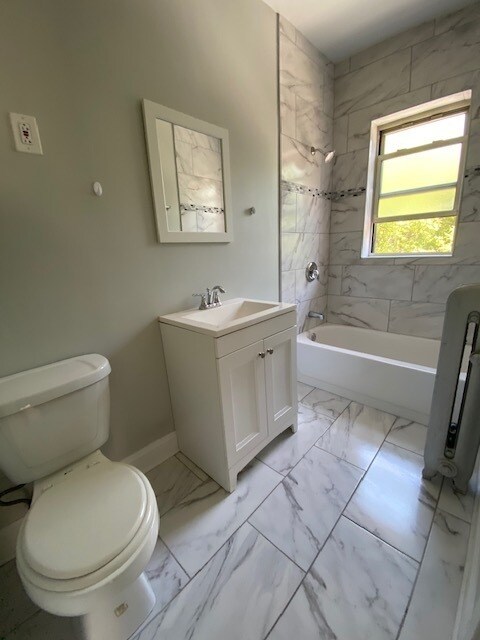 Building Photo - 732 Reba Pl