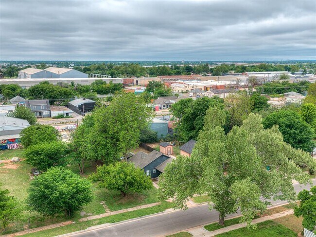 Building Photo - 1608 NW 7th St