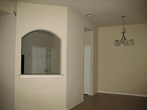 Building Photo - 1017 Newcastle Dr