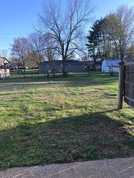 Building Photo - 409 Claymar Dr