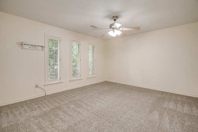 Building Photo - 10631 Del Monte Dr