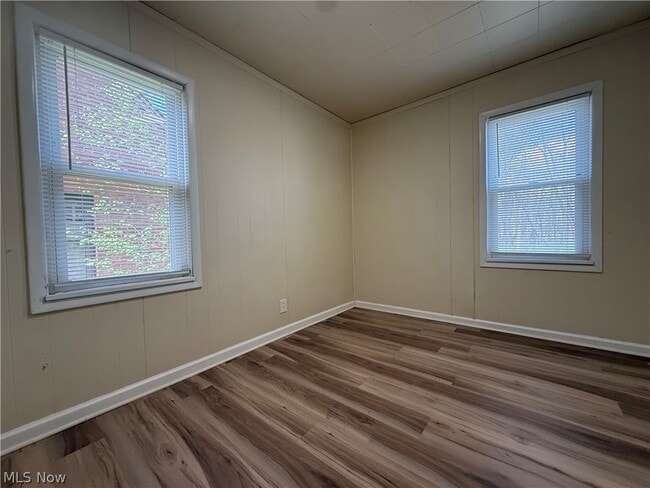 Building Photo - 18505 Raymond St