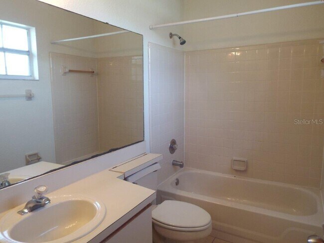 Building Photo - 2542 Davenport Cir