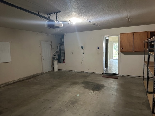 Building Photo - Riverband 4 Bedroom 2.5 Bath Home with Poo...