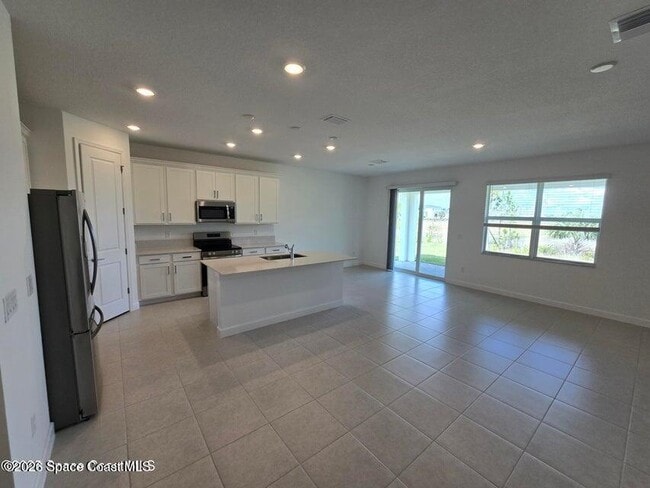 Building Photo - 1961 Marigold Trl NW