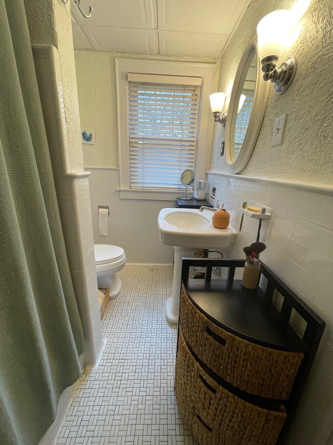 Bathroom - 2229 Coventry Rd