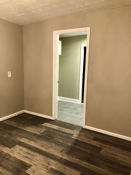 Building Photo - 4614 Old Cusseta Rd