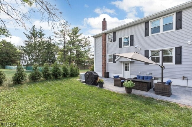 Building Photo - 16 Providence St