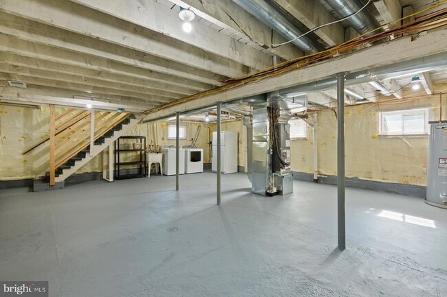Building Photo - 6903 Friendship Rd