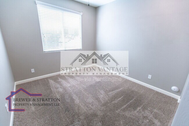 Building Photo - 4118 E Hoot Owl Trail