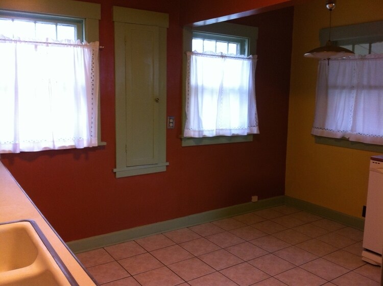 Building Photo - 1114 SW Taylor St