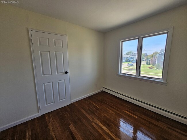 Building Photo - 2403 Hampton Ave
