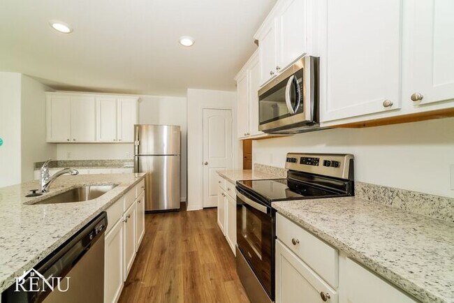 Building Photo - Coming Soon! First Month Free!