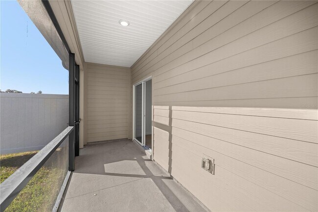 Building Photo - 3438 SE 37th Ct