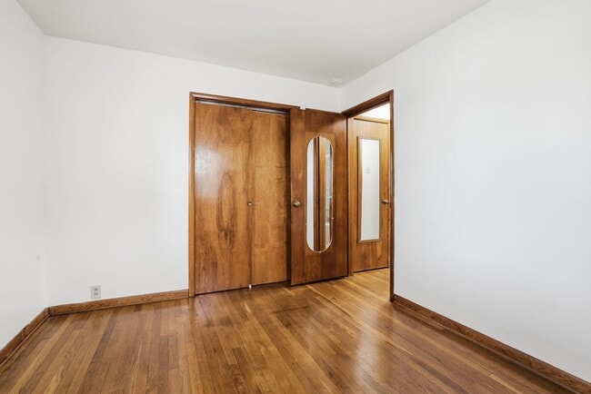 Building Photo - Charming 2-Bedroom Single Family Home Near S High St