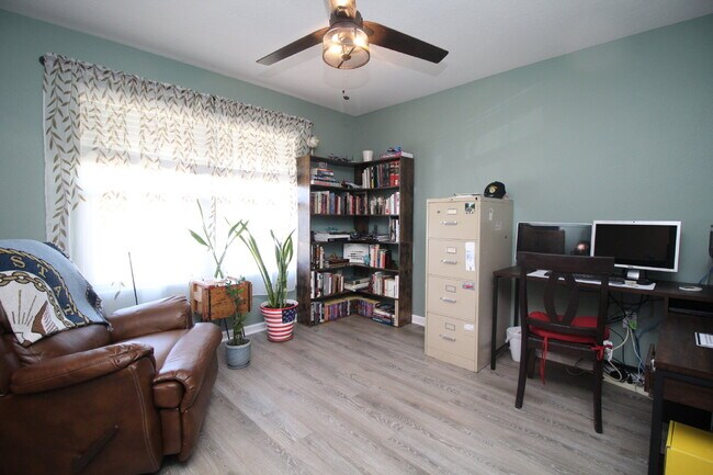 Building Photo - Modern 5BR/3BA Home in Birch Run with Solar Panels, Open Concept Design & Bonus Living Space