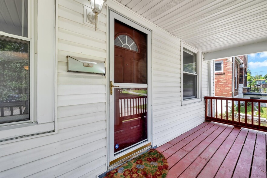 Building Photo - 1223 Gruner pl