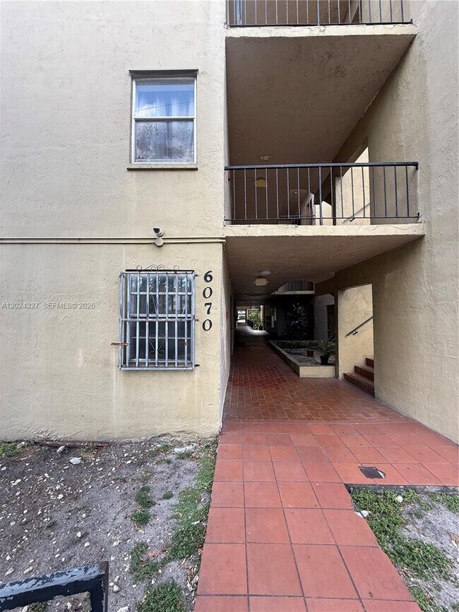 Building Photo - 6070 W 18th Ave