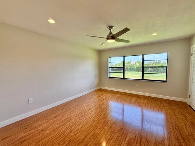 Building Photo - 13 Southport Ln