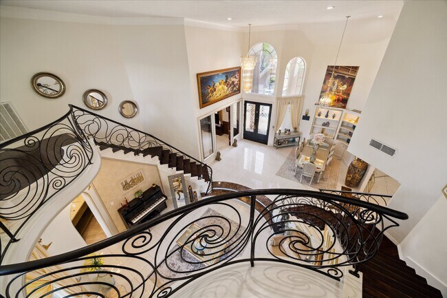 Building Photo - 14 Lake Mist Ct