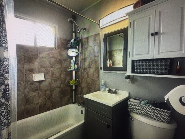 Building Photo - 1401 Spear Ave