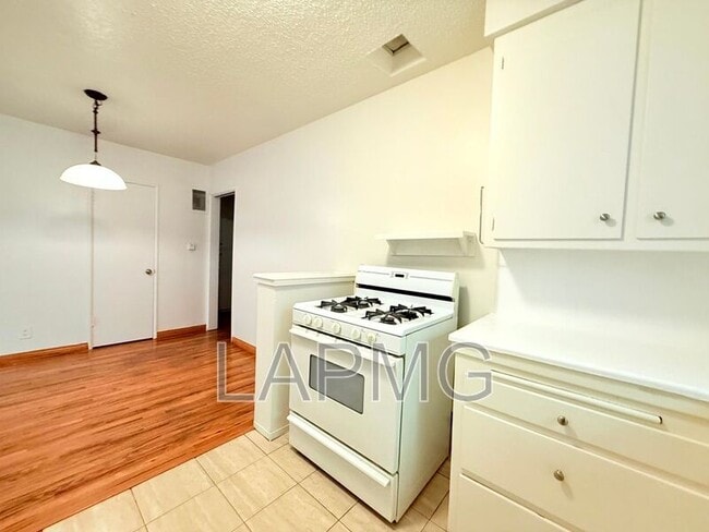 Building Photo - 12325 Riverside Dr